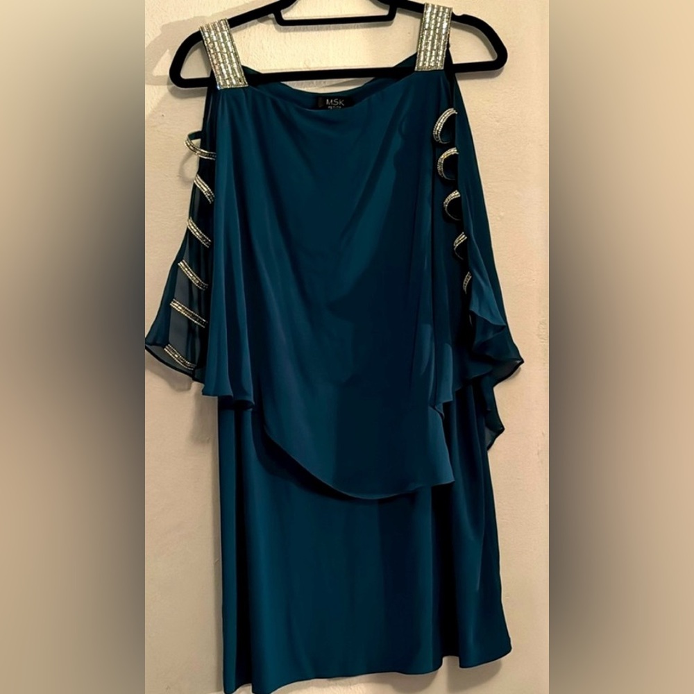 Petite MSK DRESS. WORE ONCE. Color is teal